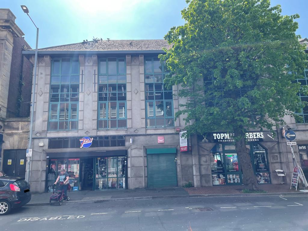 Lot: 72 - COMMERCIAL INVESTMENT WITH RESIDENTIAL CONSENT OF UPPER PARTS - view of front elevation from Langney Road 2